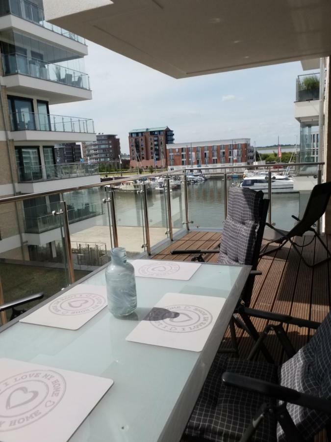 Heimathaven 1 Apartment เบรเมอร์ฮาเฟิน ภายนอก รูปภาพ